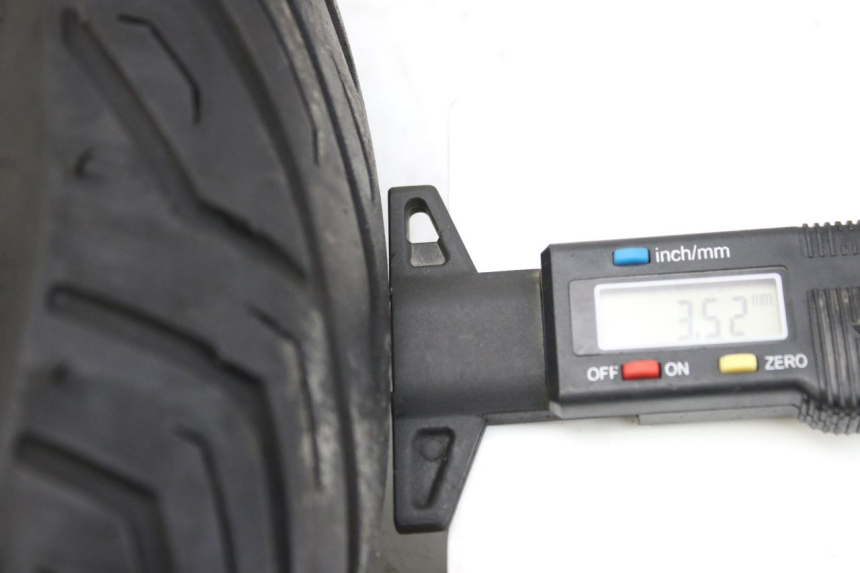 photo de VORDERRAD PEUGEOT ELYSTAR 50 (2002 - 2014) - Hochauflösende Nahaufnahme