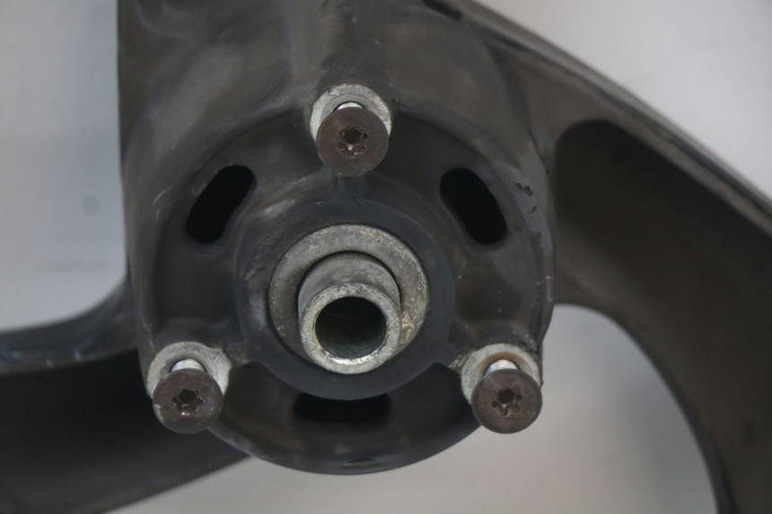 photo de VORDERRAD PEUGEOT ELYSTAR 50 (2002 - 2014) - Oberflächenzustand und Material