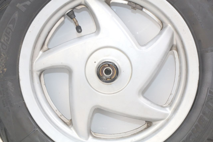 photo de VORDERRADFELGE HONDA FES PANTHEON 2T 125 (1998 - 2002) - Charakteristische Merkmale