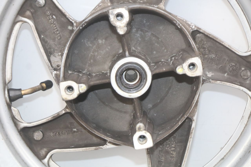 photo de VORDERRADFELGE HONDA FES PANTHEON 2T 125 (1998 - 2002) - Kennzeichnungen und Originalreferenzen