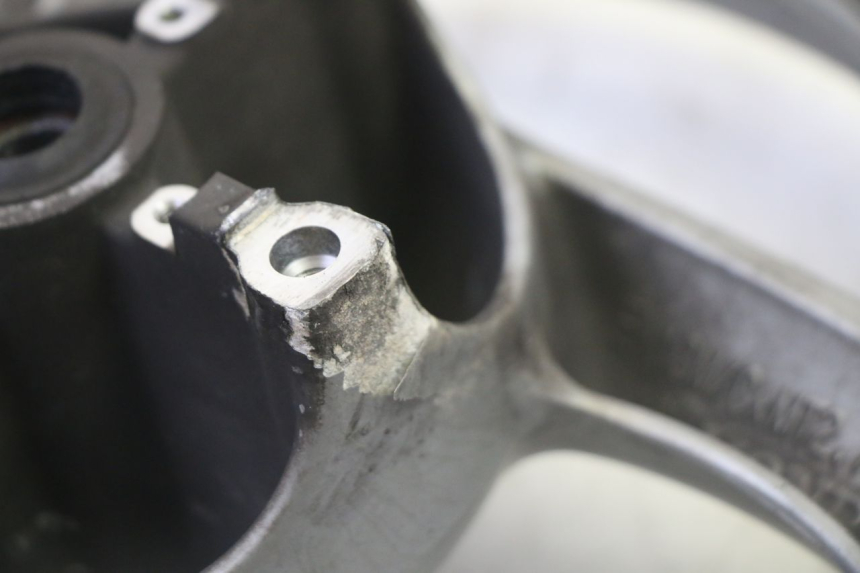 photo de VORDERRADFELGE HONDA FES S-WING SWING ABS 125 (2007 - 2015) - Charakteristische Merkmale