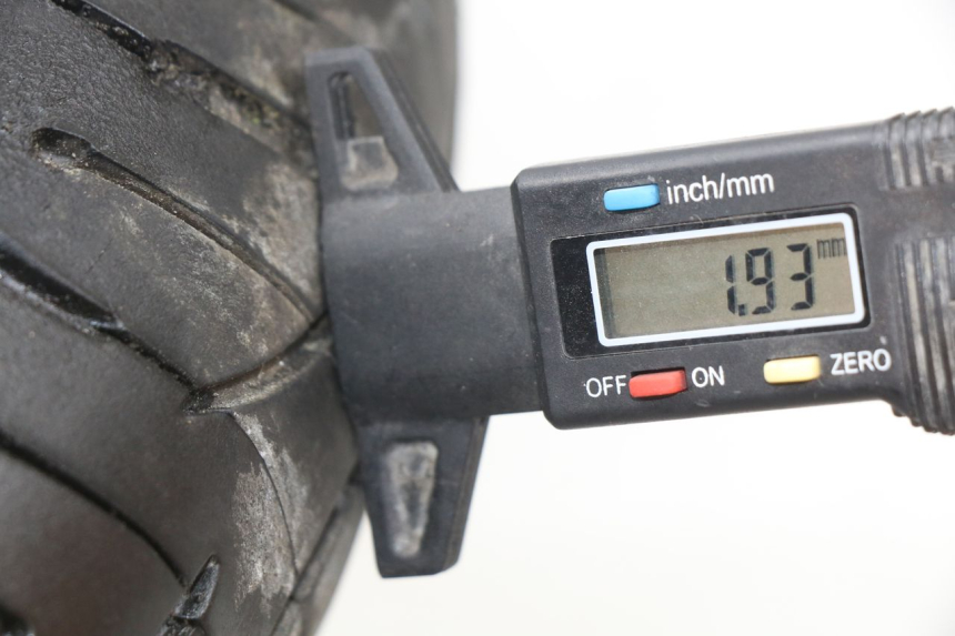 photo de VORDERRAD YAMAHA FJR ABS 1300 (2006 - 2012) - Zoom auf Gebrauchszustand