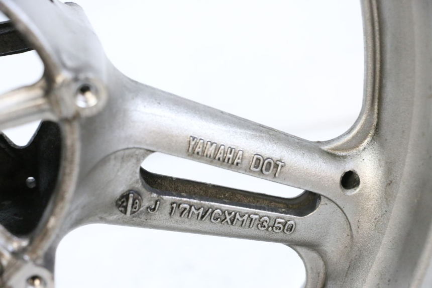 photo de VORDERRAD YAMAHA FJR ABS 1300 (2006 - 2012) - Zoom auf Gebrauchszustand
