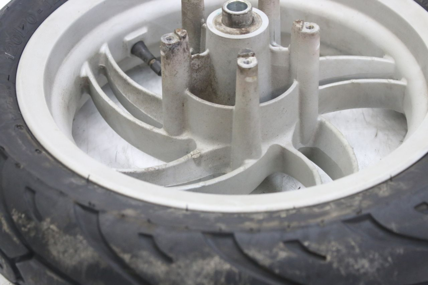 photo de VORDERRADFELGE PIAGGIO FLY 4T 50 (2013 - 2017) - Details der Befestigungspunkte