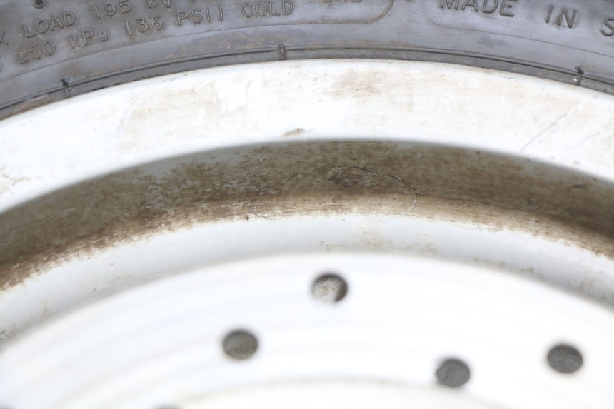 photo de VORDERRADFELGE PIAGGIO FLY 100 (2006 - 2010) - Details der Befestigungspunkte