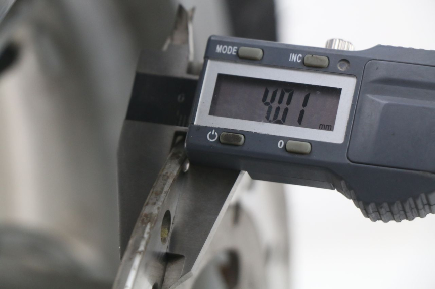 photo de VORDERRADFELGE PIAGGIO FLY IE 125 (2012 - 2017) - Zoom auf Gebrauchszustand