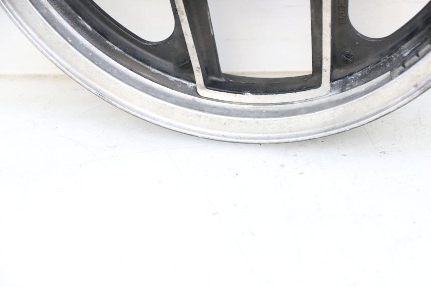 photo de VORDERRADFELGE KAWASAKI GPZ RX 1000 (1986 - 1988) - Hochauflösende Nahaufnahme