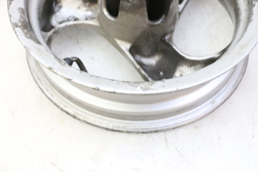 photo de VORDERRADFELGE KYMCO GRAND DINK 125 (2002 - 2007) - Fokus auf die Struktur