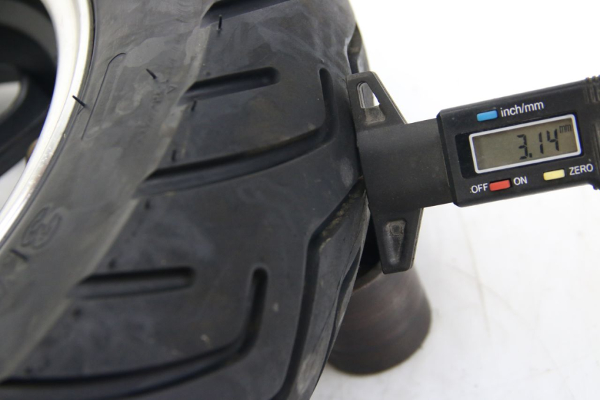 photo de VORDERRADFELGE JM MOTORS GT LINE 4T 50 (2021 - 2023) - Zoom auf Gebrauchszustand