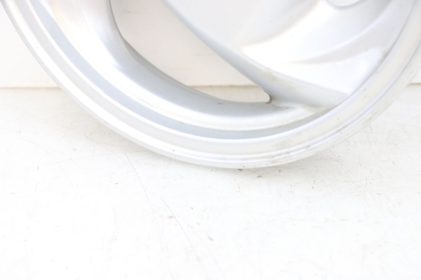 photo de VORDERRADFELGE SYM GTS EVO 125 (2009 - 2013) - Charakteristische Merkmale