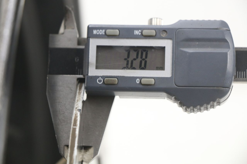 photo de VORDERRADFELGE JONWAY GTX 2T 50 (2014 - 2020) - Detailansicht des Bauteils