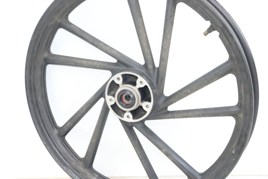 photo de VORDERRADFELGE KYMCO K-PW K-PIPE 50 (2012 - 2017) - Details der Befestigungspunkte