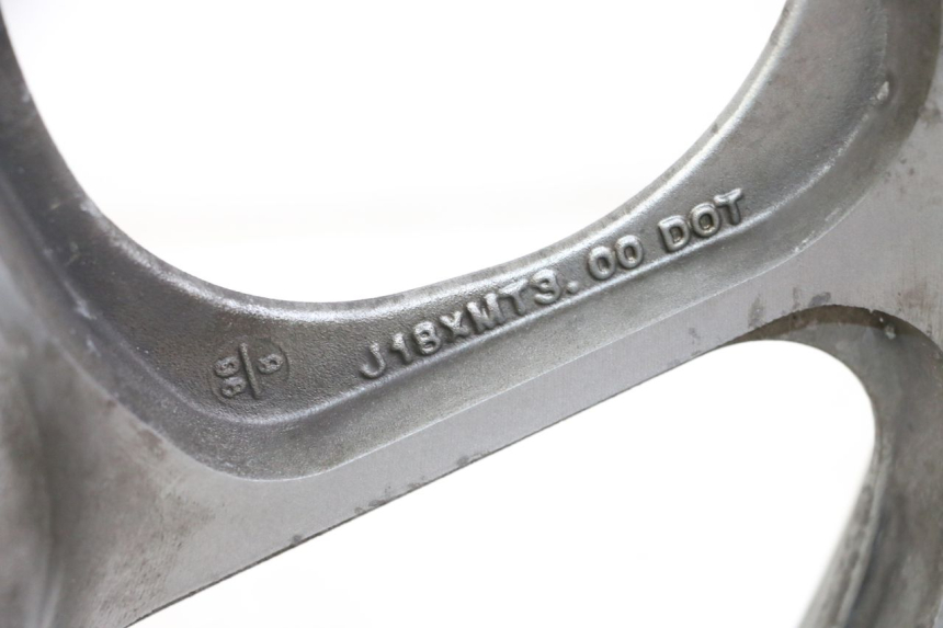 photo de VORDERRADFELGE KAWASAKI GTR 1000 (1994 - 2004) - Detailansicht des Bauteils