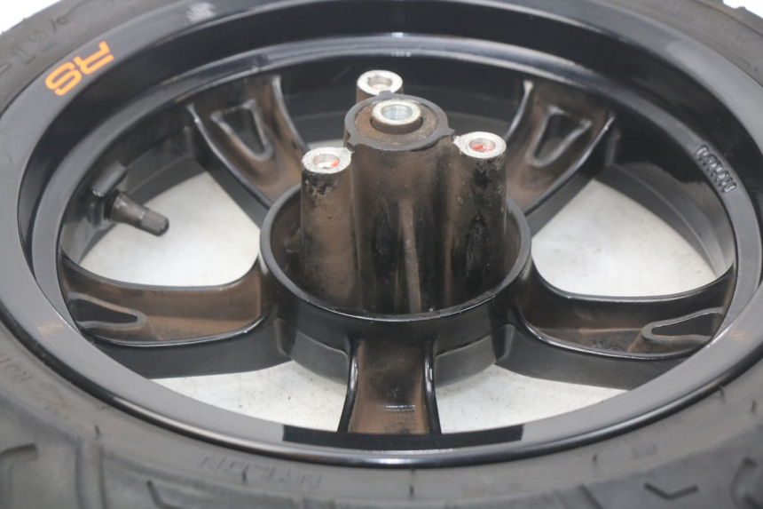 photo de VORDERRADFELGE PEUGEOT KISBEE 2T 50 (2010 - 2017) - Zoom auf Gebrauchszustand