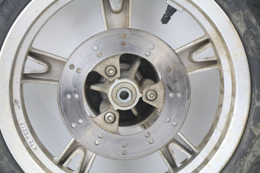 photo de VORDERRADFELGE PEUGEOT KISBEE 4T 50 (2010 - 2017) - Zoom auf Komponenten