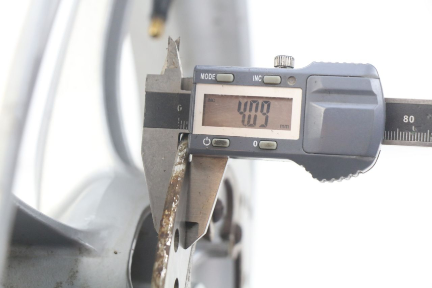 photo de VORDERRAD PIAGGIO LIBERTY 4T 50 (2004 - 2008) - Detailansicht des Bauteils