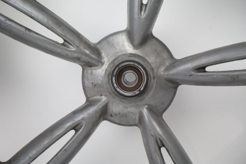 photo de VORDERRADFELGE PEUGEOT LOOXOR 50 (2001 - 2004) - Zoom auf Komponenten