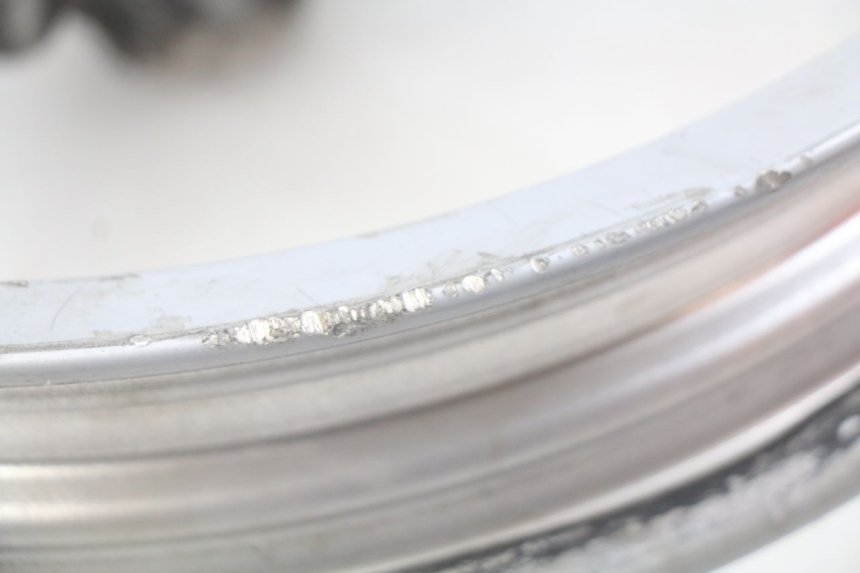 photo de VORDERRADFELGE PEUGEOT LUDIX 2 PRO 4T 50 (2008 - 2013) - Zoom auf Gebrauchszustand