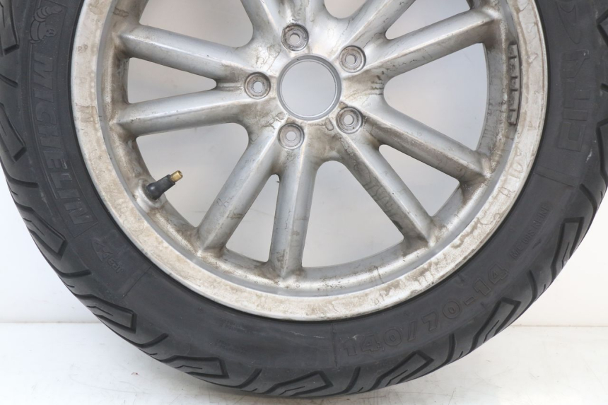 photo de VORDERRADFELGE PIAGGIO MP3 LT 400 (2007 - 2012) - Zoom auf Gebrauchszustand