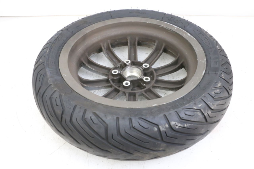 photo de VORDERRADFELGE PIAGGIO MP3 LT 400 (2007 - 2012) - Zoom auf Gebrauchszustand