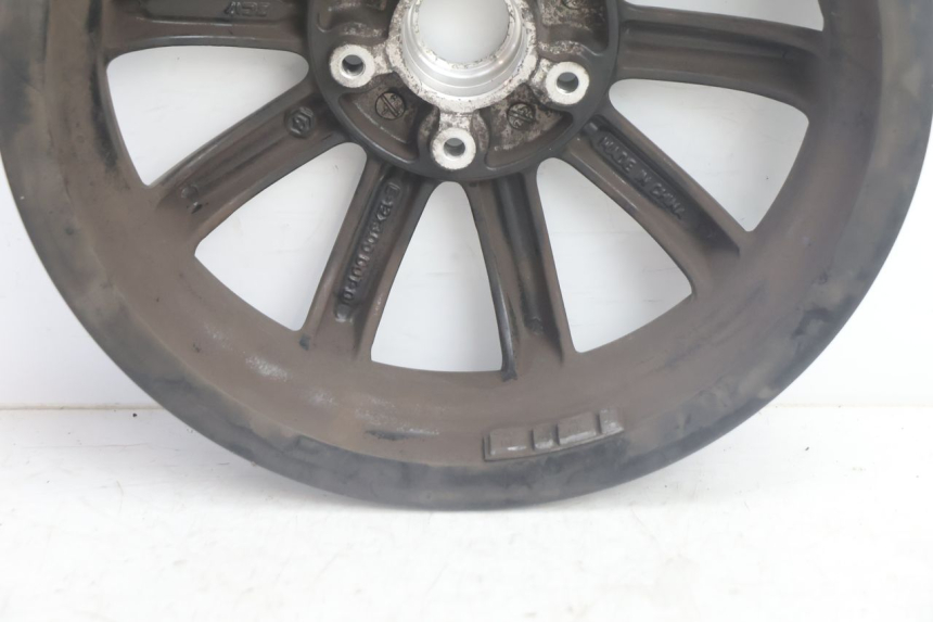 photo de VORDERRADFELGE PIAGGIO MP3 500 (2011 - 2015) - Oberflächenzustand und Material
