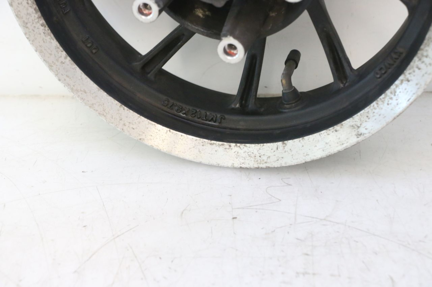 photo de VORDERRADFELGE KYMCO LIKE 4T 50 (2019 - 2025) - Technische Nahaufnahme