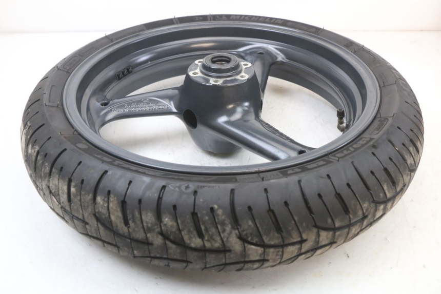 photo de VORDERRADFELGE MOTO GUZZI NORGE 8V GT 1200 (2011 - 2016) - Details der Befestigungspunkte