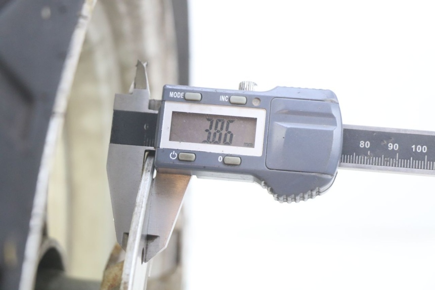 photo de VORDERRADFELGE SELECT UP OCTALIS 125 (2007 - 2012) - Zoom auf Gebrauchszustand