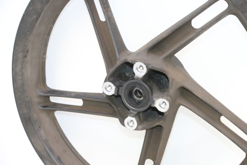 photo de VORDERRADFELGE HONDA PCX (JF57/JF64) 125 (2014 - 2018) - Zoom auf Gebrauchszustand
