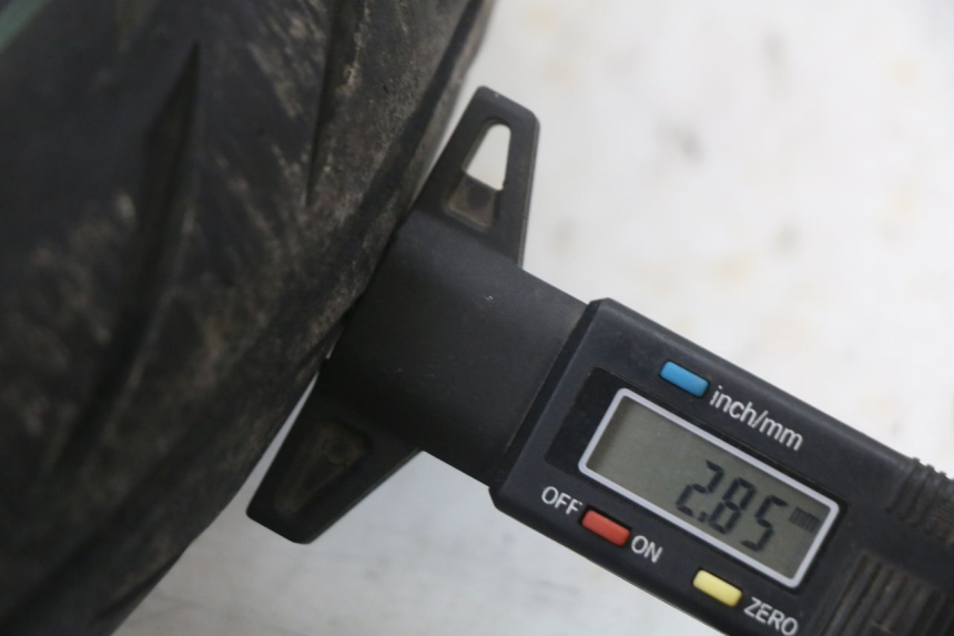 photo de VORDERRADFELGE PEUGEOT BELVILLE 125 (2017 - 2021) - Hochauflösende Nahaufnahme