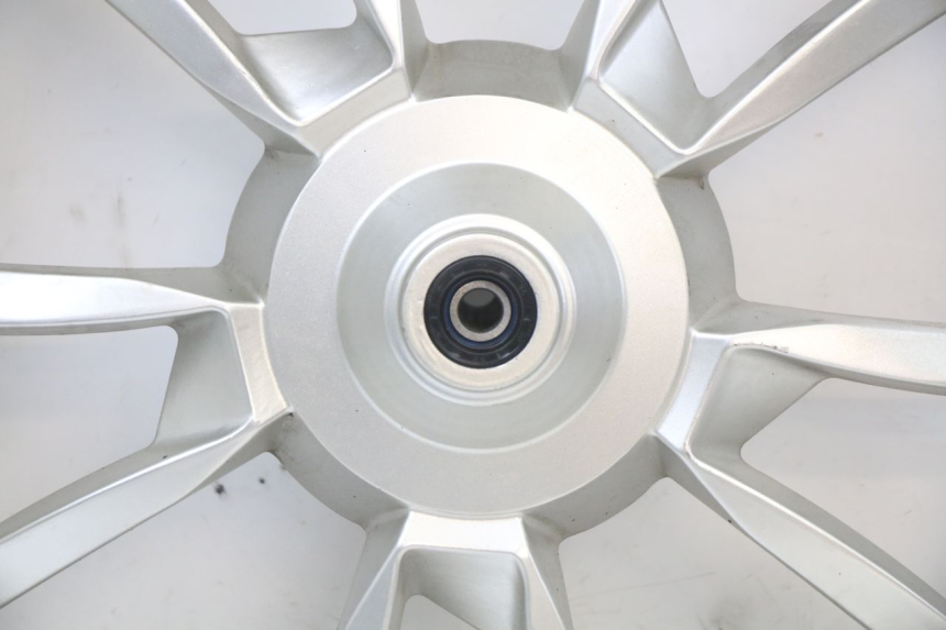 photo de VORDERRADFELGE PEUGEOT BELVILLE 125 (2017 - 2021) - Technische Nahaufnahme