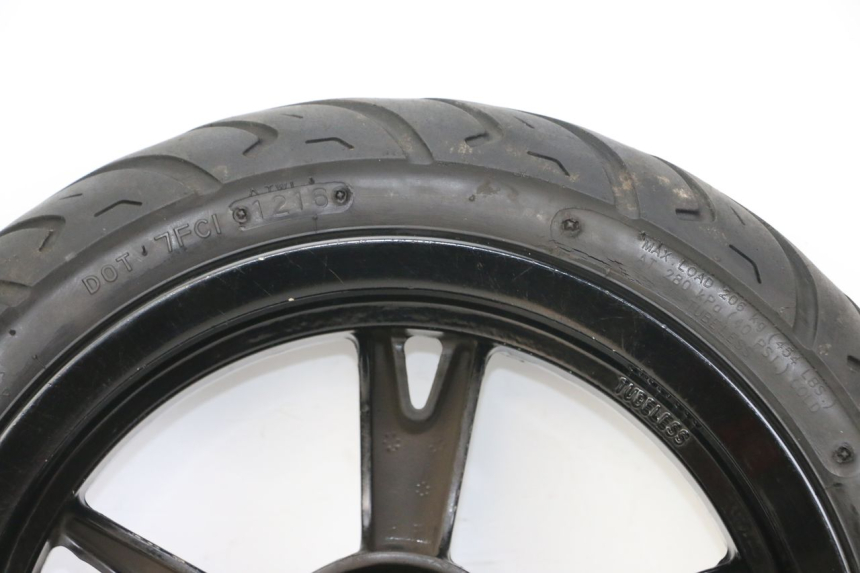 photo de VORDERRADFELGE PEUGEOT KISBEE 2T 50 (2010 - 2017) - Zoom auf Komponenten