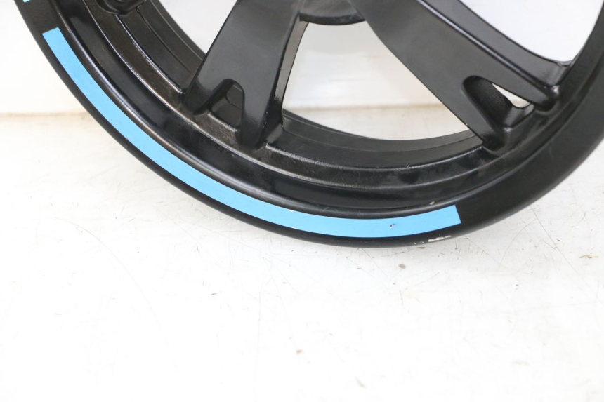 photo de VORDERRADFELGE PEUGEOT STREETZONE 4T 50 (2018 - 2023) - Details der Befestigungspunkte