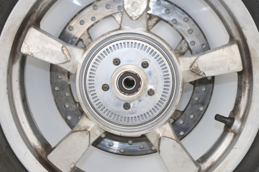 photo de VORDERRADFELGE PEUGEOT SATELIS 125 (2010 - 2012) - Weitere Ansicht des Artikels