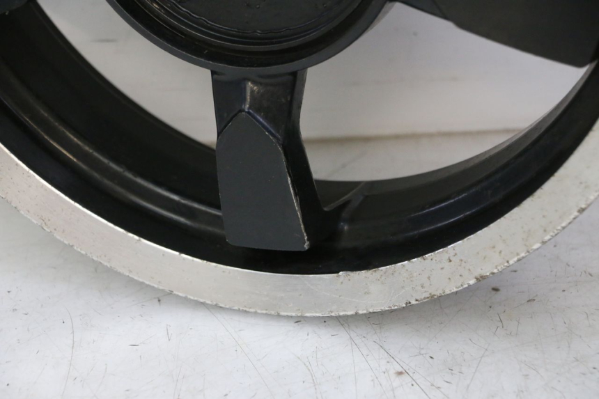 photo de VORDERRADFELGE PEUGEOT SATELIS 125 (2006 - 2009) - Charakteristische Merkmale