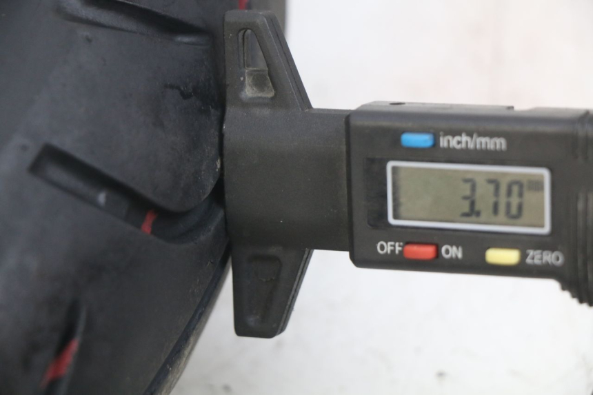 photo de VORDERRAD HONDA SCV LEAD 100 (2003 - 2007) - Zoom auf Gebrauchszustand