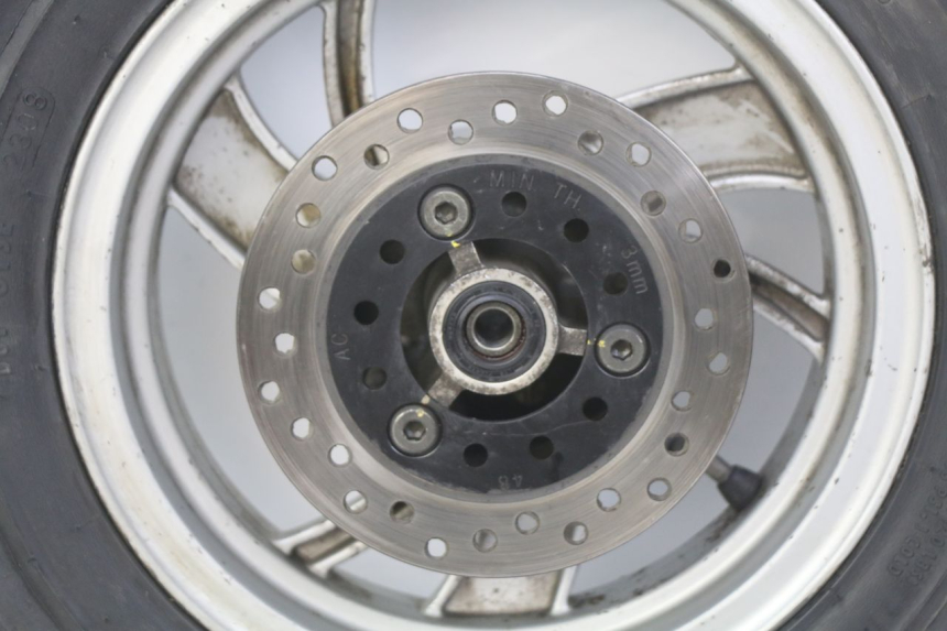 photo de VORDERRADFELGE KYMCO SENTO 100 (2008 - 2013) - Zoom auf Komponenten