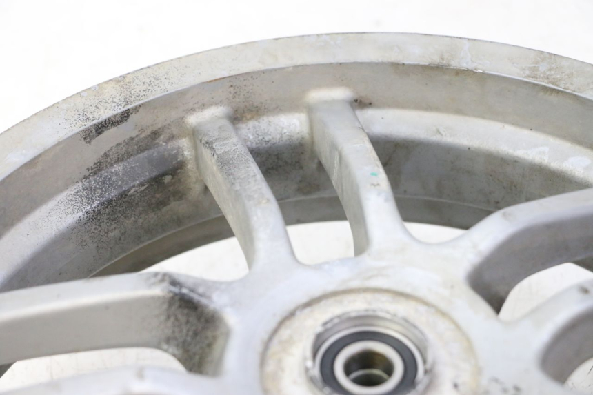 photo de VORDERRADFELGE PEUGEOT SPEEDFIGHT 3 AIR 50 (2009 - 2015) - Zoom auf Gebrauchszustand