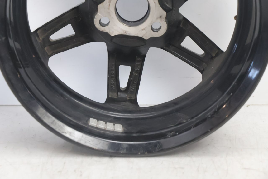 photo de VORDERRADFELGE CAN-AM SPYDER RS 1000 (2008 - 2012) - Zoom auf Komponenten