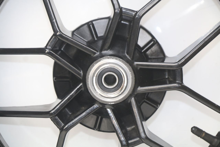 photo de VORDERRAD APRILIA SR 2T 50 (2018 - 2022) - Hochauflösende Nahaufnahme