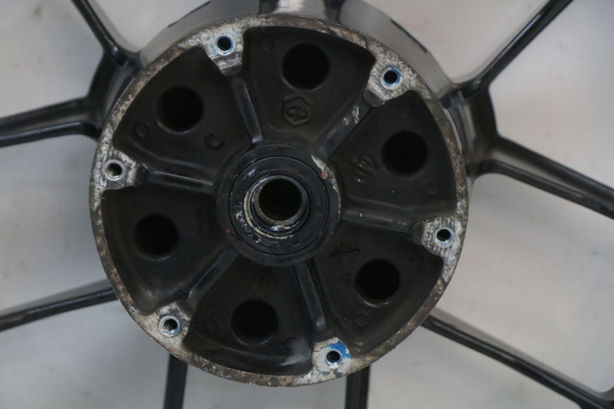 photo de VORDERRAD APRILIA SR 2T 50 (2018 - 2022) - Oberflächenzustand und Material