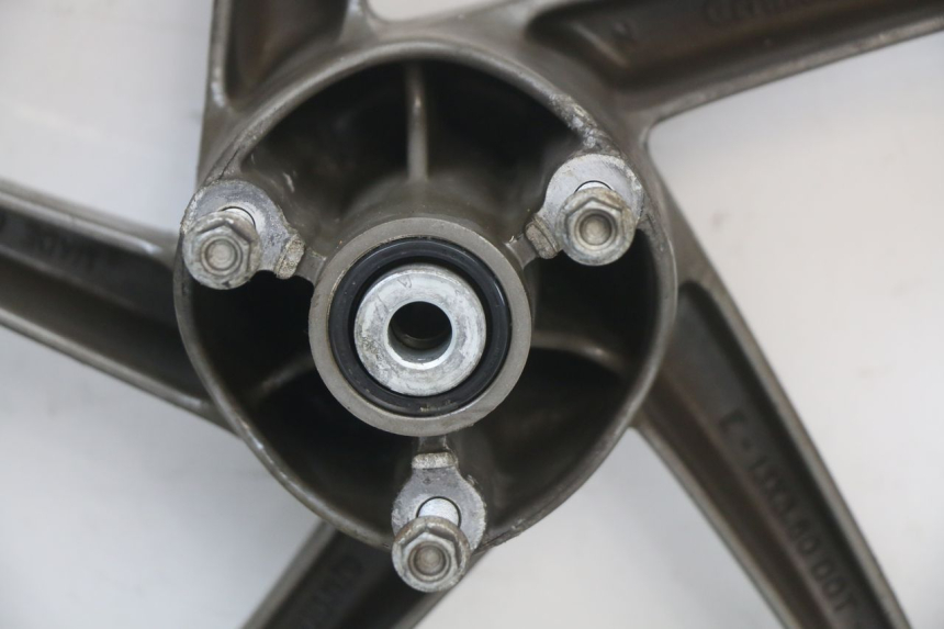 photo de VORDERRADFELGE APRILIA SR CARB LC 2T 50 (2004 - 2012) - Kennzeichnungen und Originalreferenzen