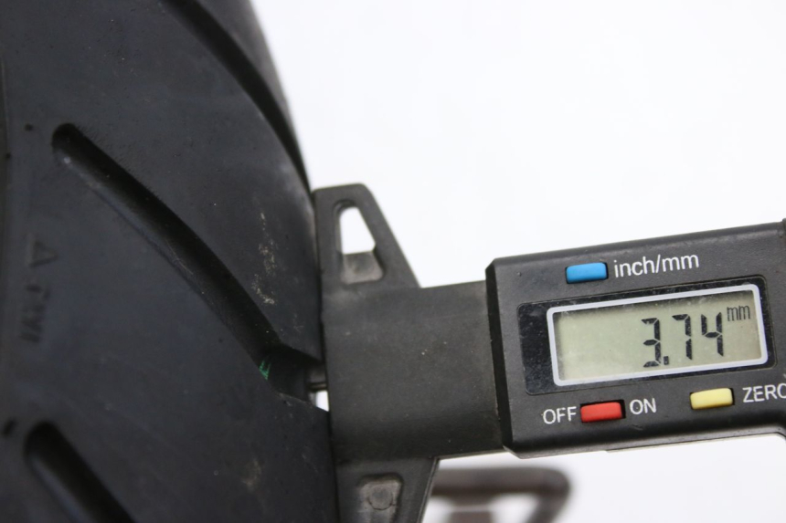 photo de VORDERRADFELGE APRILIA SR R 2T LC 50 (2018 - 2021) - Details der Befestigungspunkte