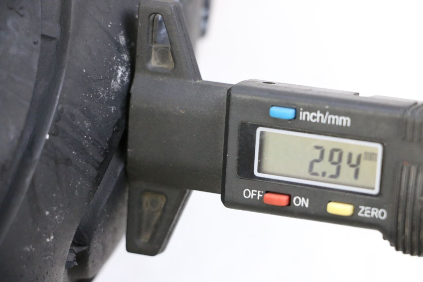 photo de VORDERRADFELGE PEUGEOT STREETZONE 2T 50 (2014 - 2019) - Zoom auf Gebrauchszustand