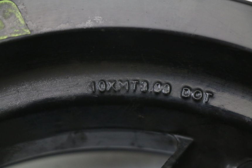 photo de VORDERRADFELGE PEUGEOT STREETZONE I 2T 50 (2018 - 2020) - Hochauflösende Nahaufnahme