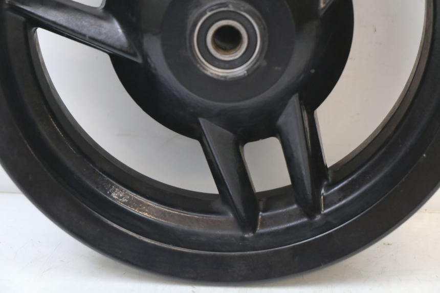 photo de VORDERRADFELGE PEUGEOT STREETZONE I 2T 50 (2018 - 2020) - Zoom auf Gebrauchszustand