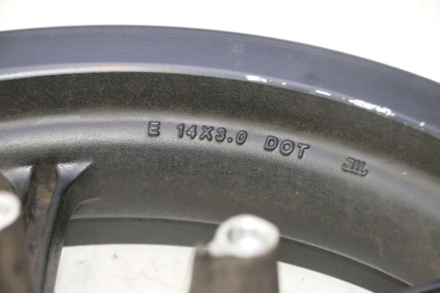 photo de VORDERRADFELGE KYMCO SUPER 8 2T 50 (2007 - 2013) - Details der Befestigungspunkte
