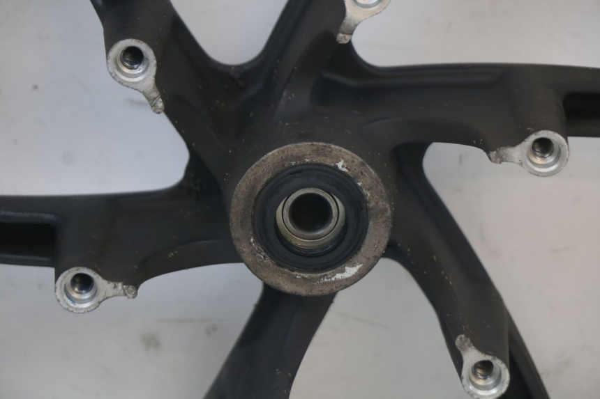 photo de VORDERRADFELGE KYMCO SUPER 8 125 (2008 - 2015) - Kennzeichnungen und Originalreferenzen