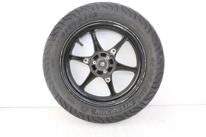 photo de VORDERRADFELGE SUZUKI BURGMAN 125 (2018 - 2021) - Detailansicht des Bauteils