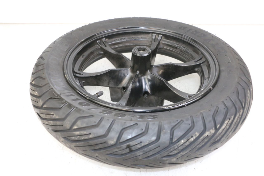 photo de VORDERRADFELGE SUZUKI BURGMAN 125 (2018 - 2021) - Details der Befestigungspunkte